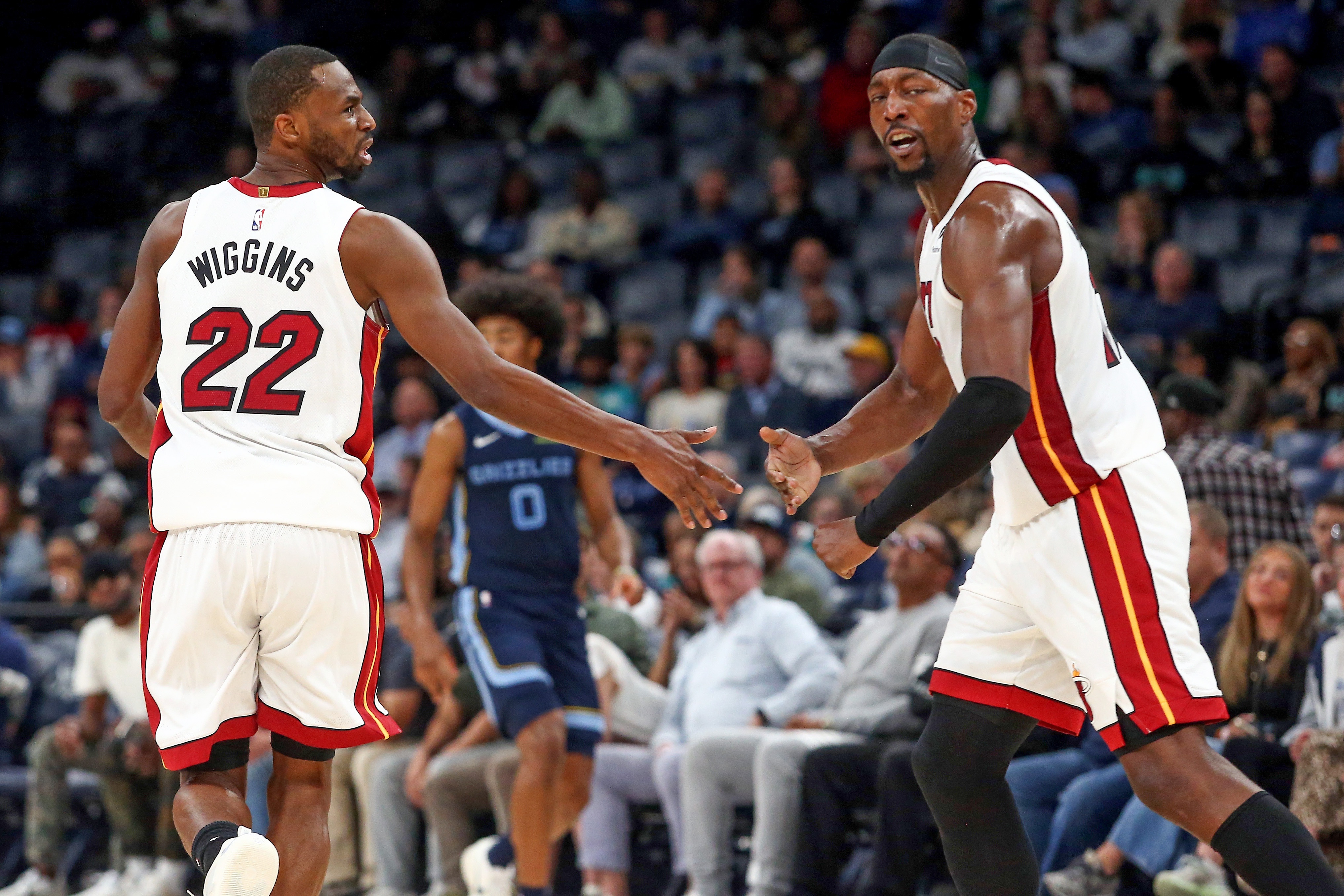 经典团队胜利！热火10人进入轮换&amp;8人有得分入账 其中7人上双！